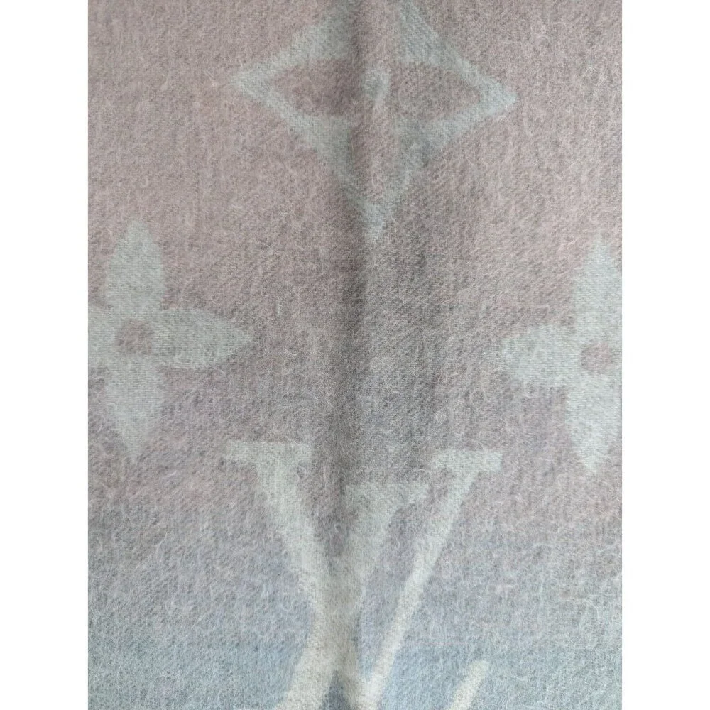 Louis Vuitton LV Logo Reykjavik Scarf Gradients 100%Cashmere Made in Italy - Picture 9 of 11